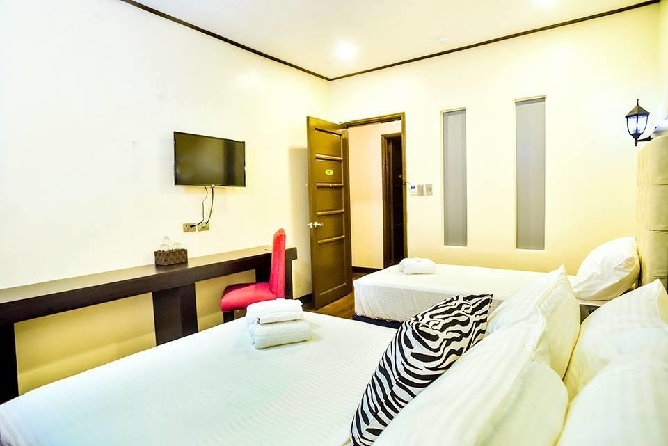The Ambassador Hotel Tacloban Eksteriør billede