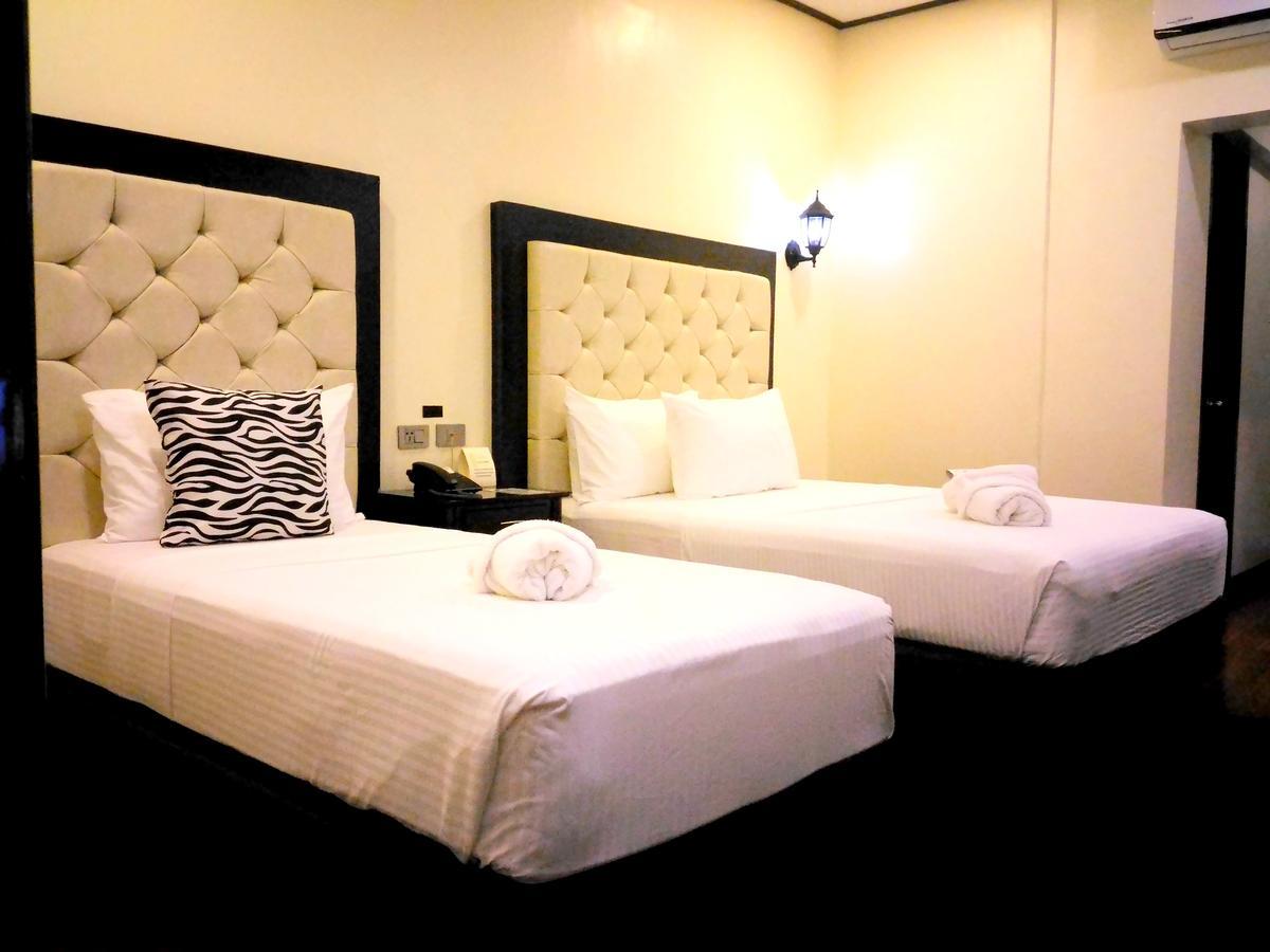 The Ambassador Hotel Tacloban Eksteriør billede