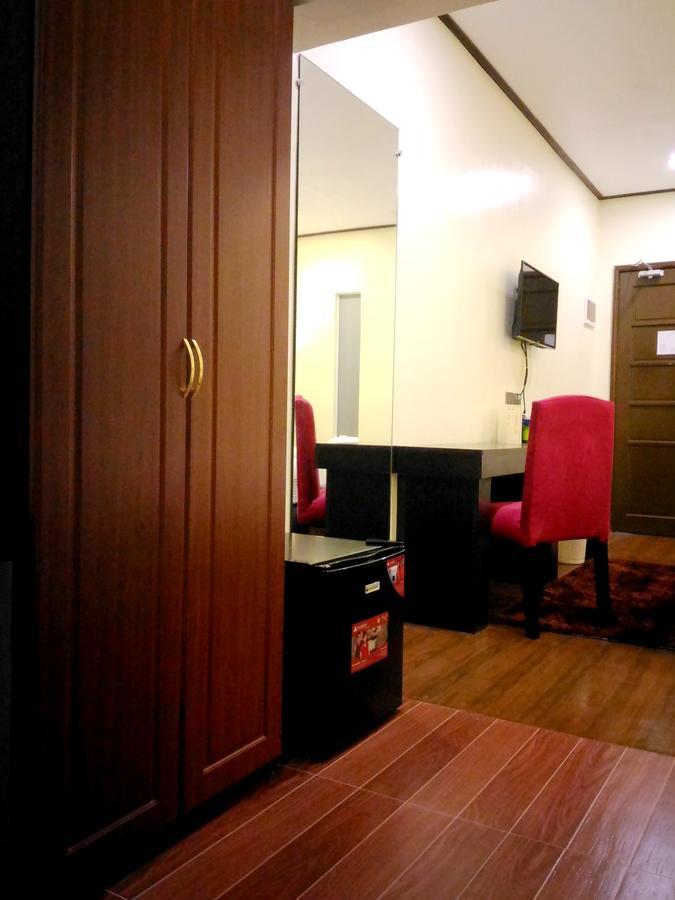 The Ambassador Hotel Tacloban Eksteriør billede
