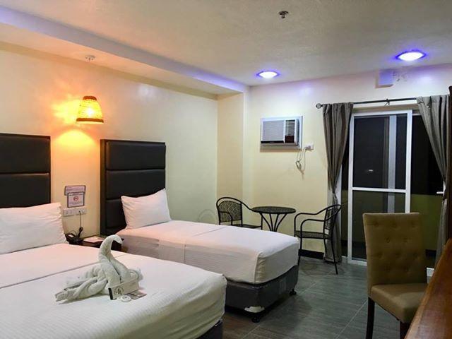 The Ambassador Hotel Tacloban Eksteriør billede