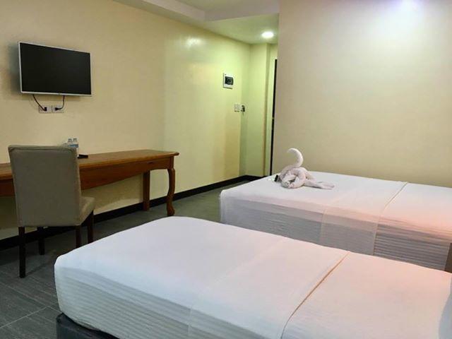 The Ambassador Hotel Tacloban Eksteriør billede