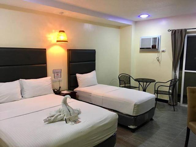 The Ambassador Hotel Tacloban Eksteriør billede